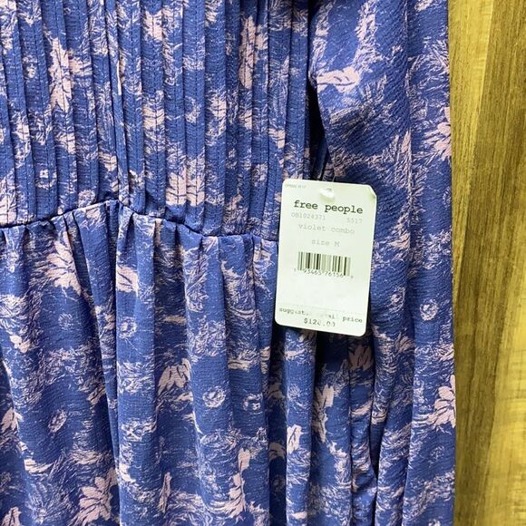 FREE PEOPLE - Beautiful Flowy Mini Dress - Picture 4 of 10